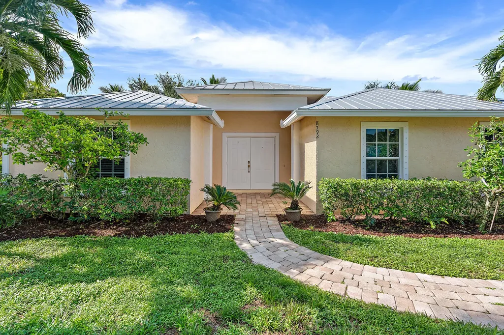 8792 SE Duncan Street Hobe Sound FL 33455