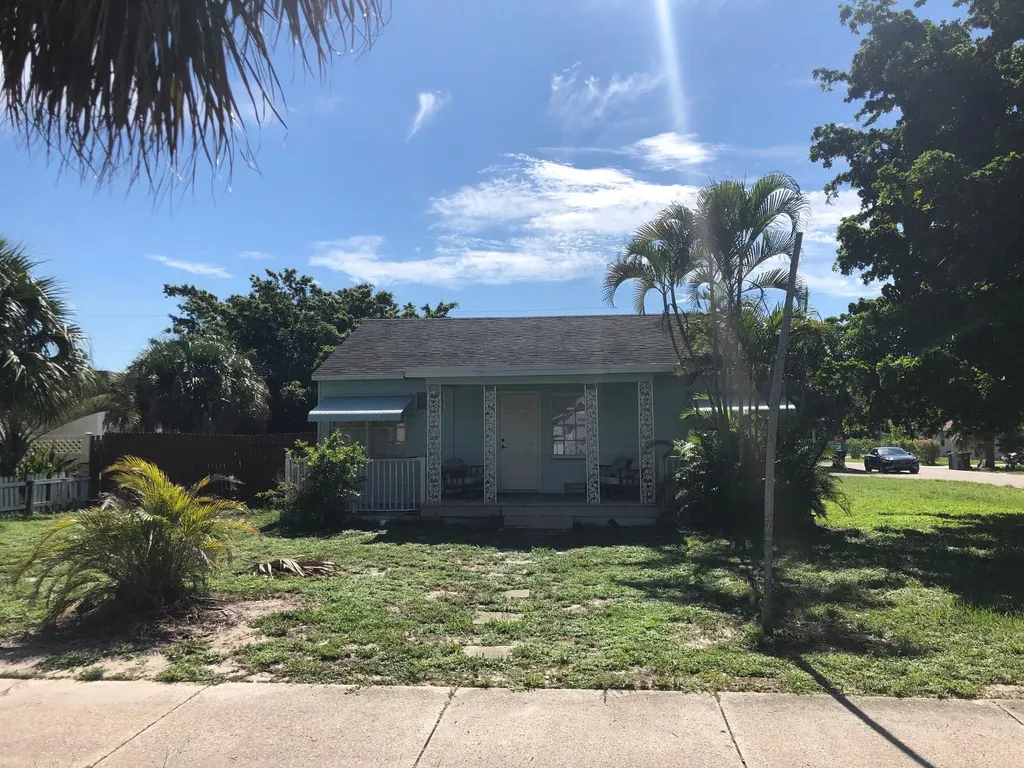 245 S Swinton Avenue Delray Beach FL 33444