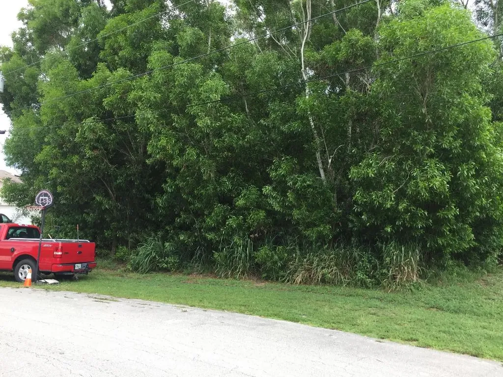 5670 NW Consumer Avenue Port St Lucie FL 34983