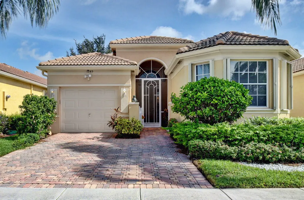 7245 Cataluna Circle Delray Beach FL 33446