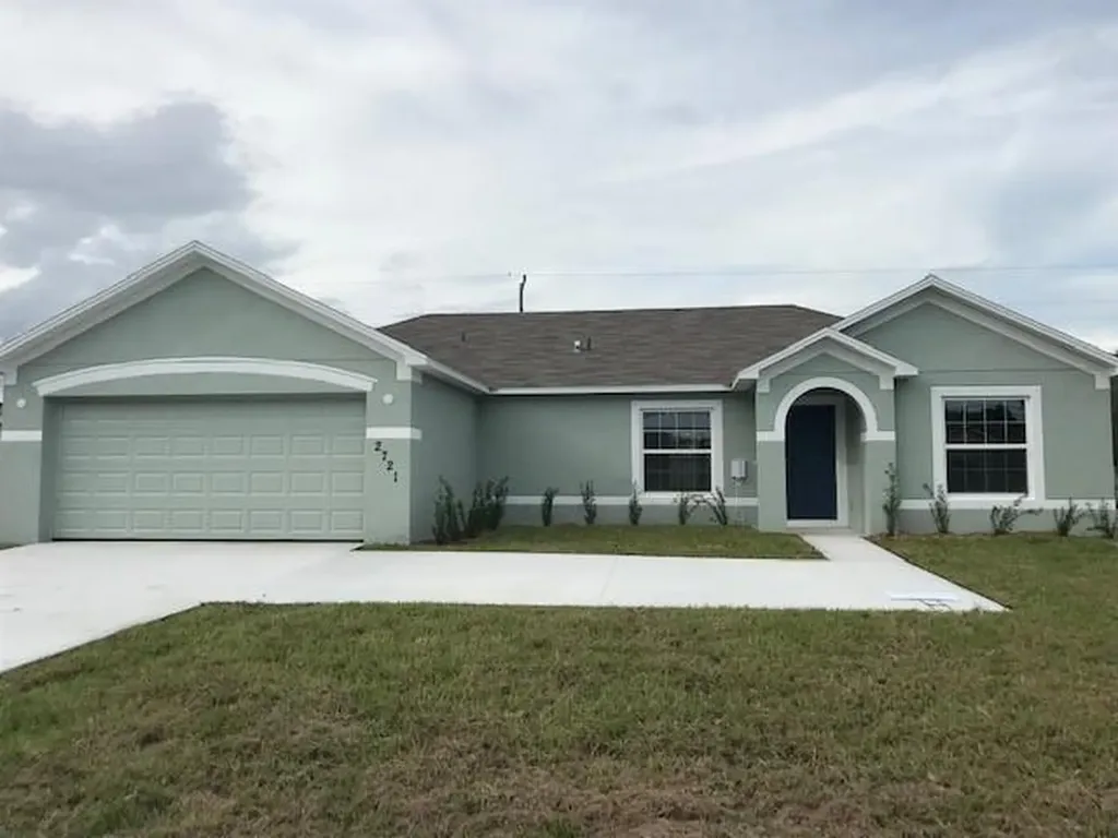 2721 SE Melaleuca Boulevard Port St Lucie FL 34952
