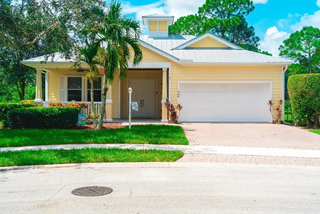 464 NE Bluefish Point Port St Lucie FL 34983