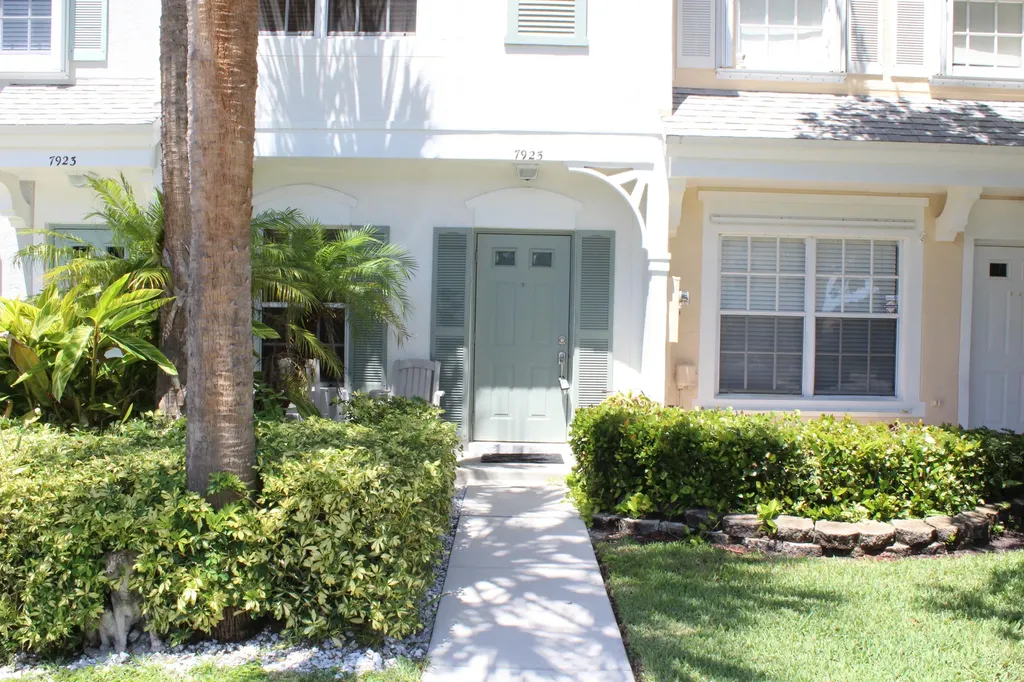 7925 Sanibel Drive Tamarac FL 33321
