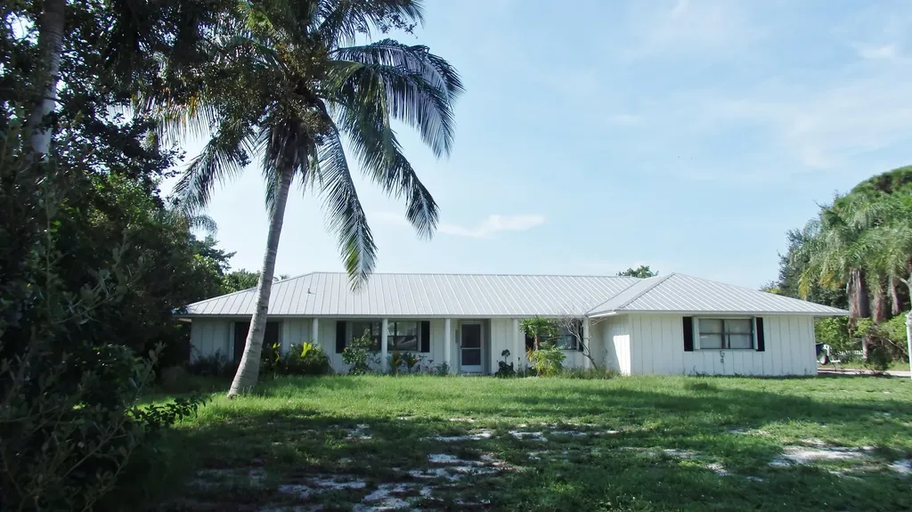 8344 SE Woodmere Street Hobe Sound FL 33455