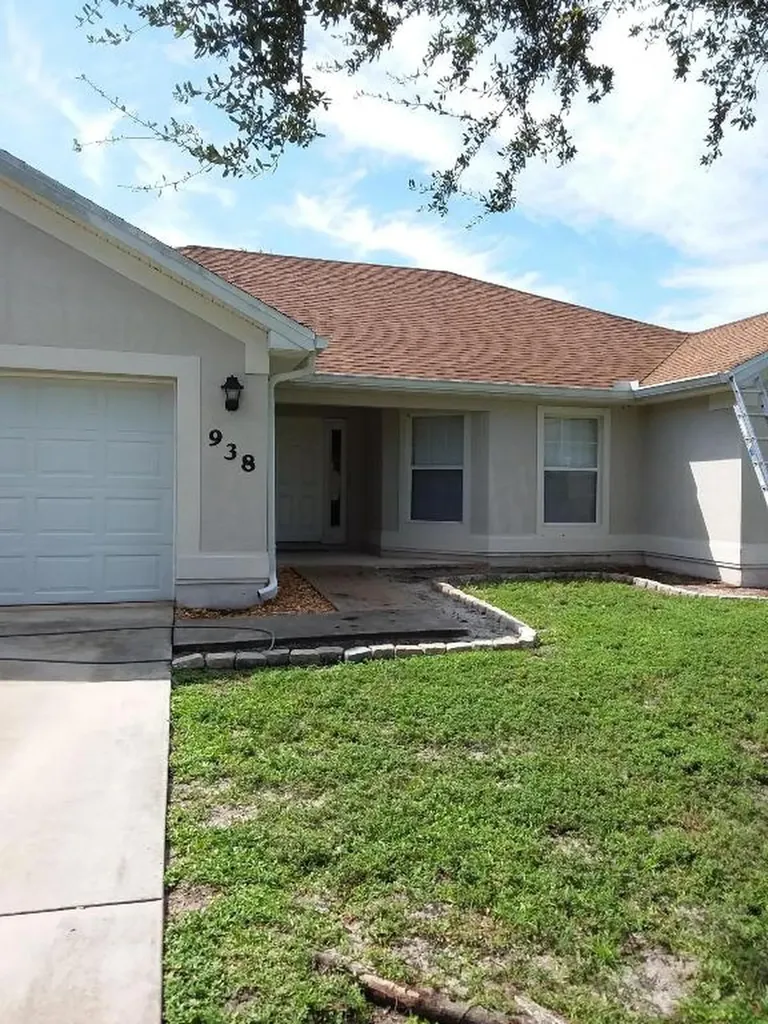 938 SW Connecticut Terrace Port St Lucie FL 34953