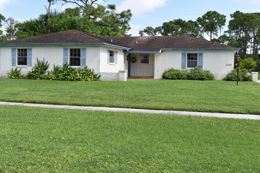 7369 Oakmont Drive Lake Worth FL 33467