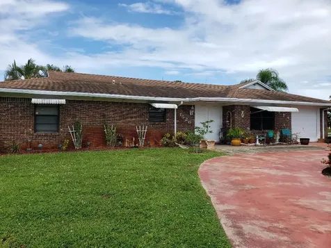 1526 SE Clearbrook Street Port St Lucie FL 34983