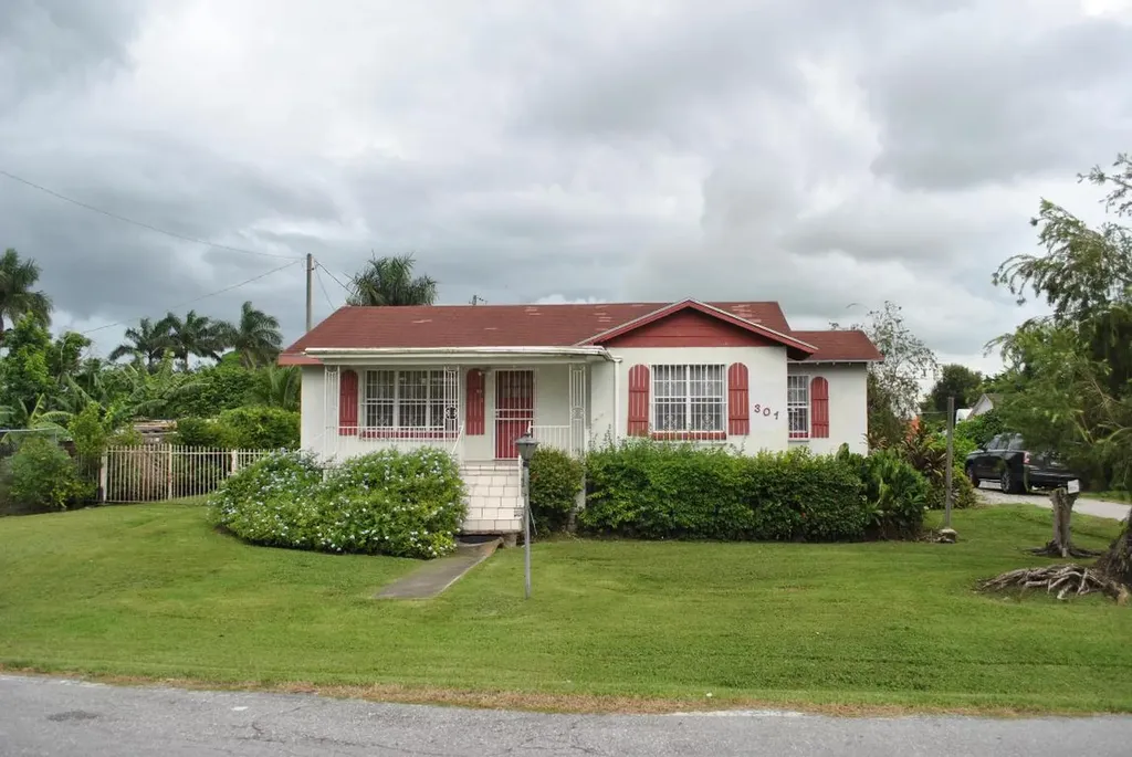 301 NW Avenue H Place Belle Glade FL 33430