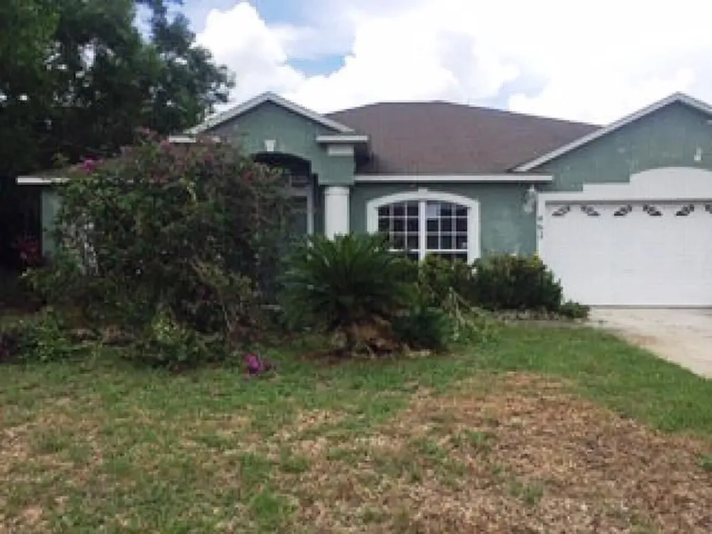 462 SW College Park Road Port St Lucie FL 34953