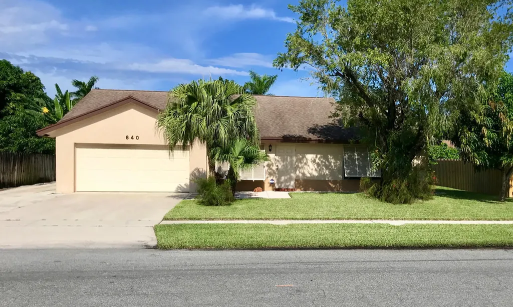 640 NW 10th Court Boynton Beach FL 33426