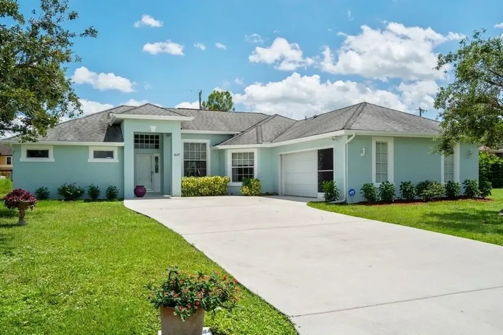 1637 SW Cordova Street Port St Lucie FL 34987