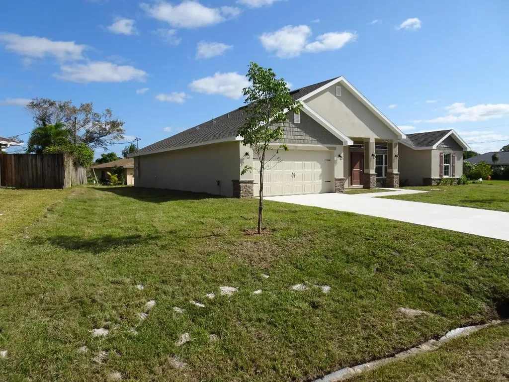 701 NE Eastlake Street Port St Lucie FL 34983