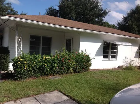 512 S 7th Street Fort Pierce FL 34950