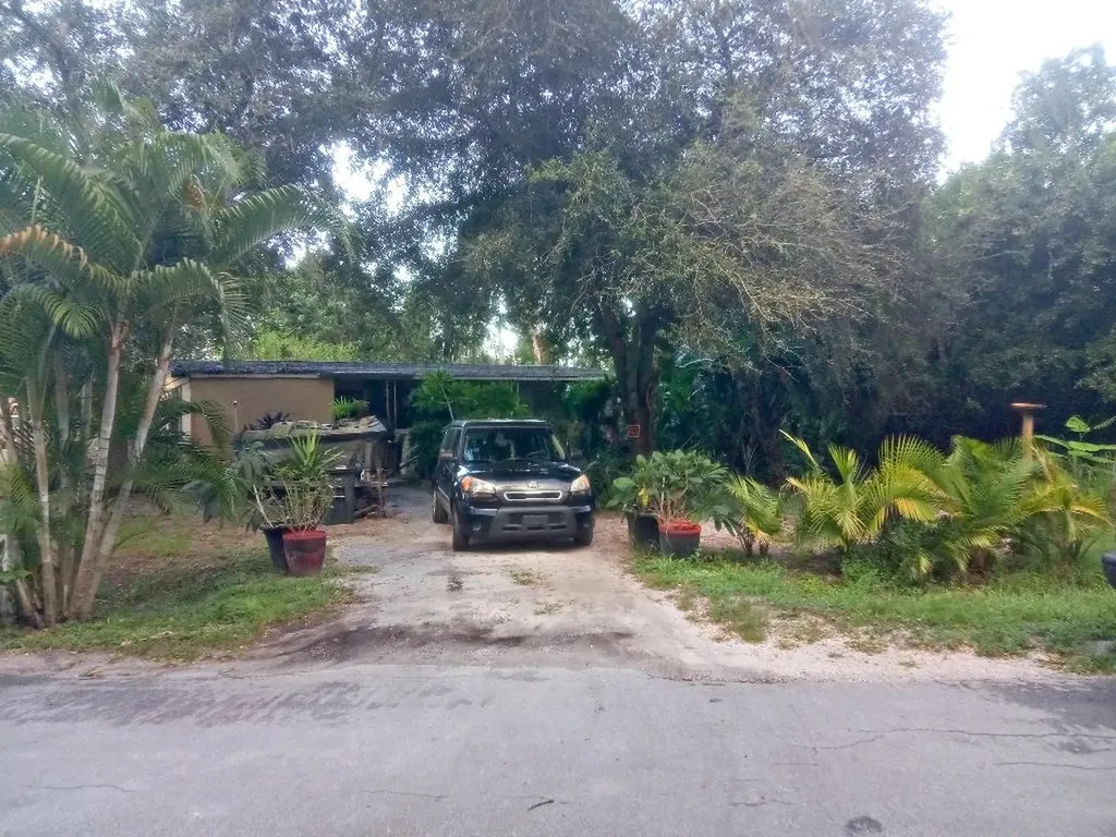 3832 Saint Francis Road Fort Pierce FL 34982