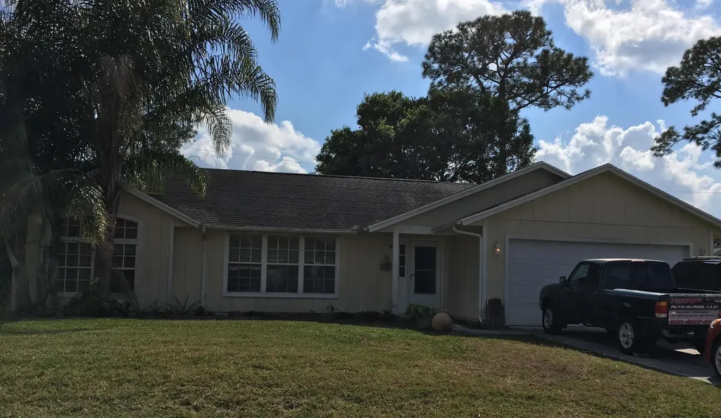 1422 SW Santiago Avenue Port St Lucie FL 34953