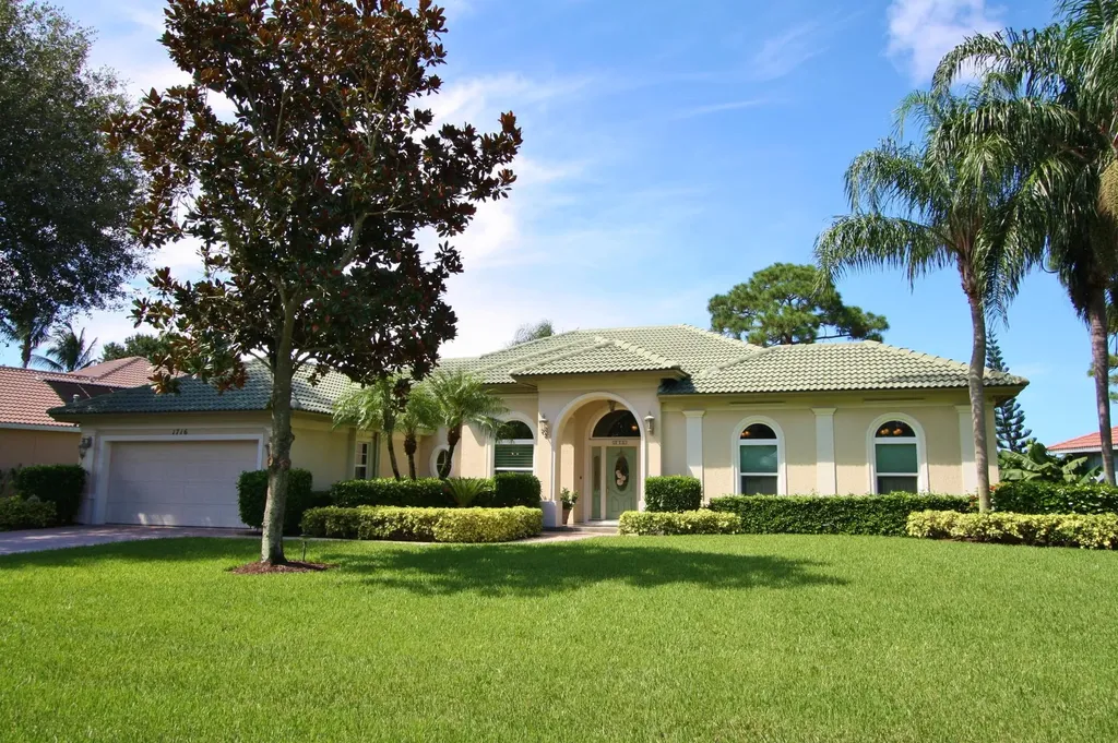 1716 SW Mockingbird Drive Port St Lucie FL 34986