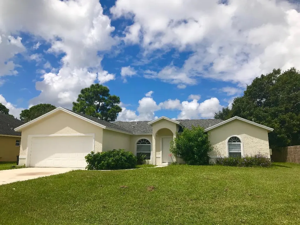 1608 SE Chello Lane Port St Lucie FL 34983