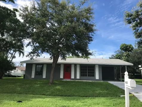 685 SE Chapman Avenue Port St Lucie FL 34984