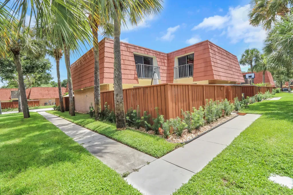 756 Buttonwood Lane Boynton Beach FL 33436