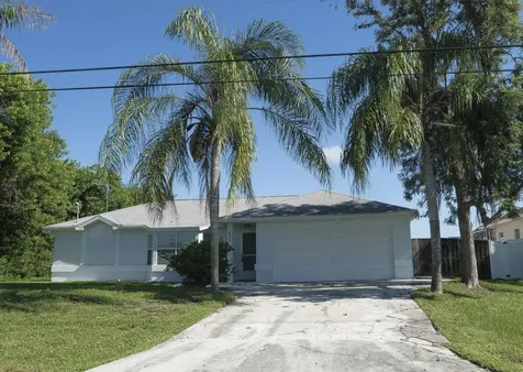 621 SW Mccoy Avenue Port St Lucie FL 34953