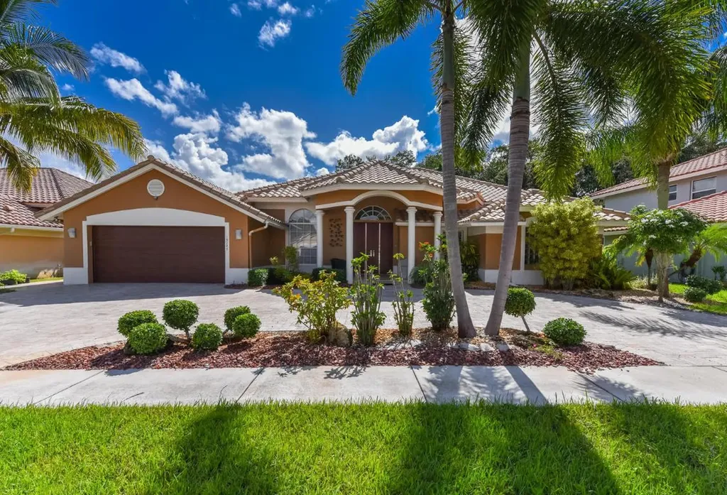 19249 Cloister Lake Lane Boca Raton FL 33498