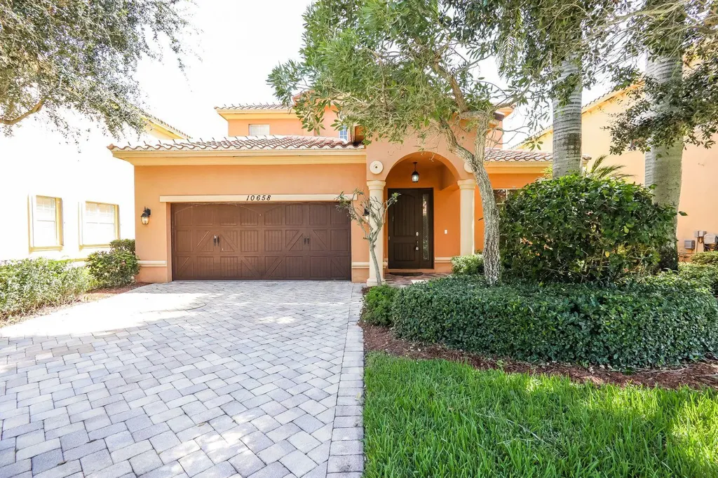 10658 Willow Oak Court Wellington FL 33414