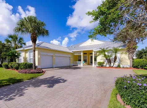 303 NW Westover Court Port St Lucie FL 34986