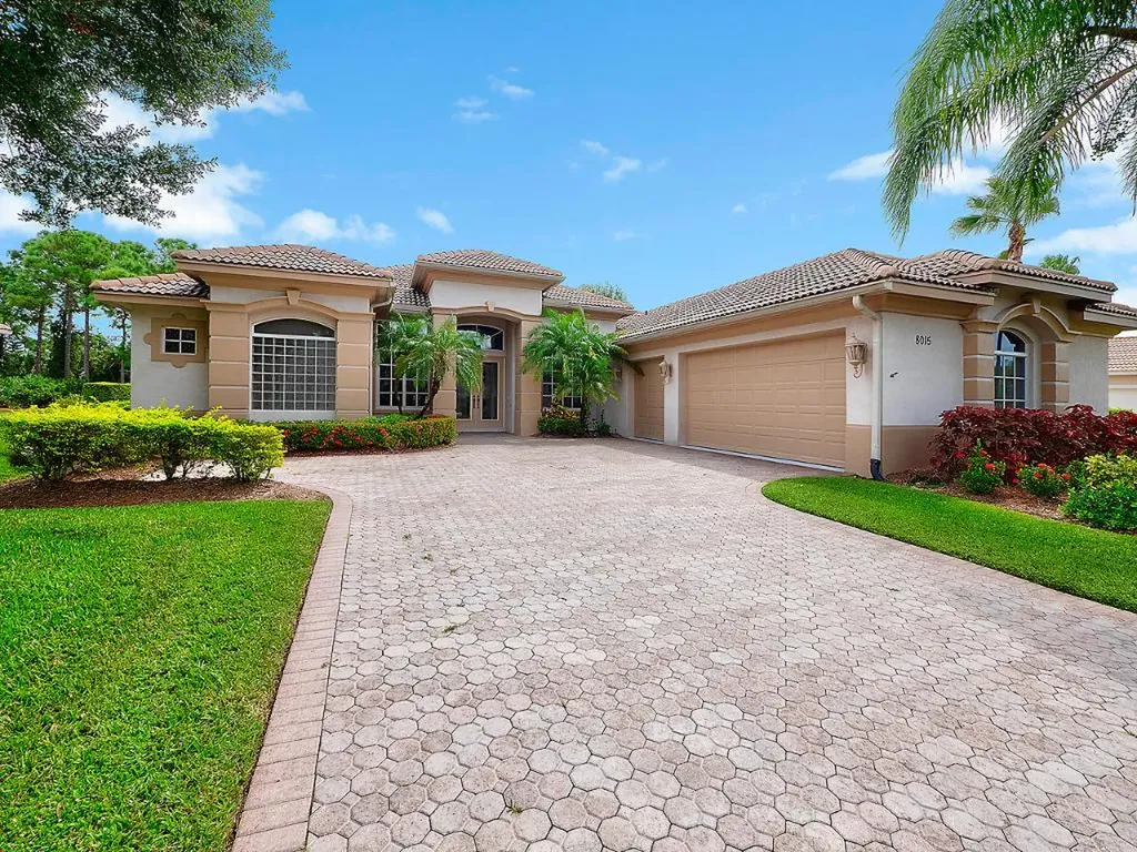 8015 Kiawah Trace Port St Lucie FL 34986