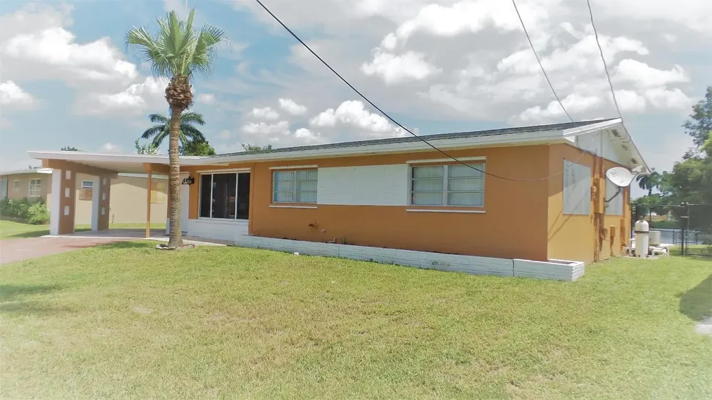 232 Tam O Shanter Drive Palm Springs FL 33461