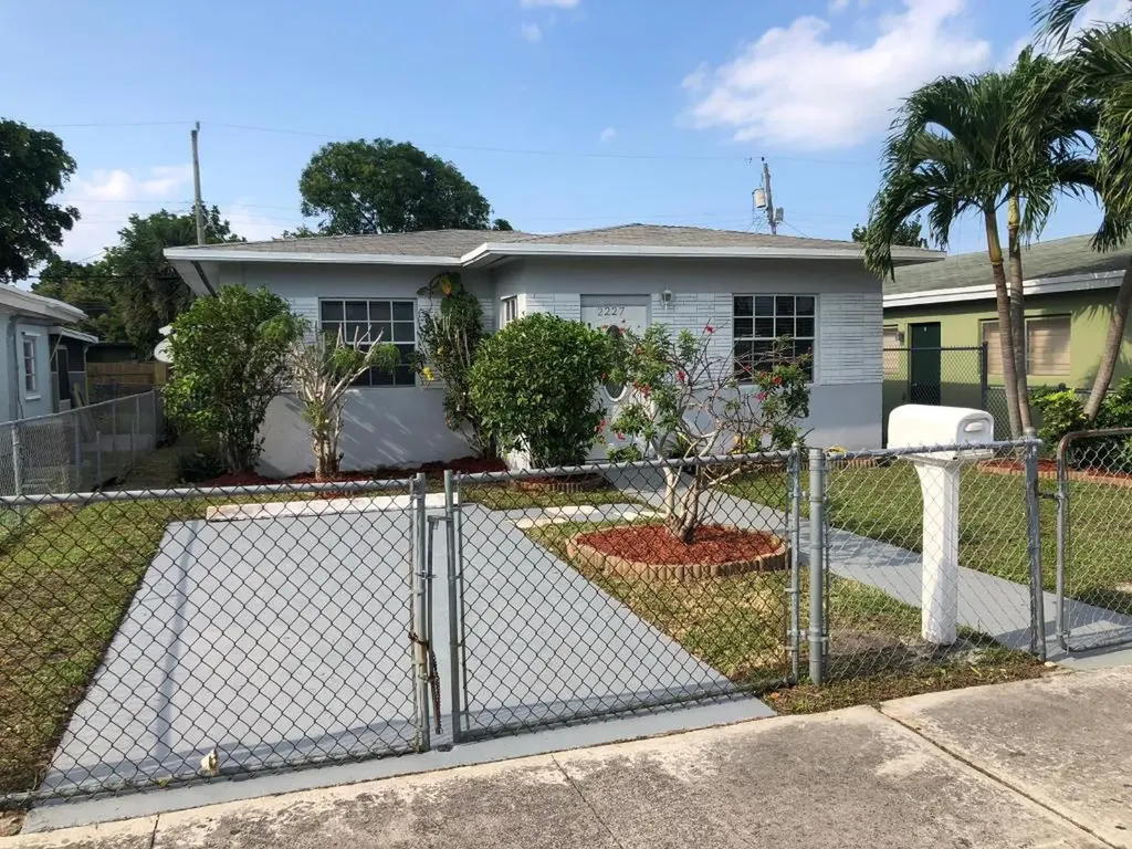 2227 Freedom Street Hollywood FL 33020