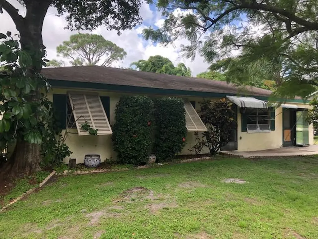 850 SW Curtis Street Port St Lucie FL 34983