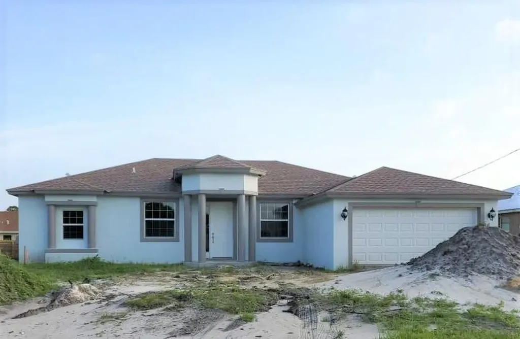 1867 SW Dalmatian Avenue Port St Lucie FL 34953