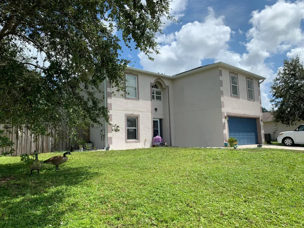 601 SW Empire Street Port St Lucie FL 34983