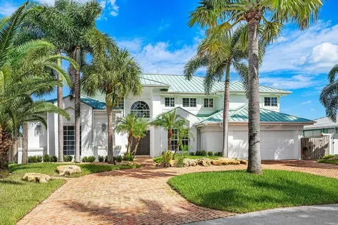 4250 NE 27th Avenue Lighthouse Point FL 33064