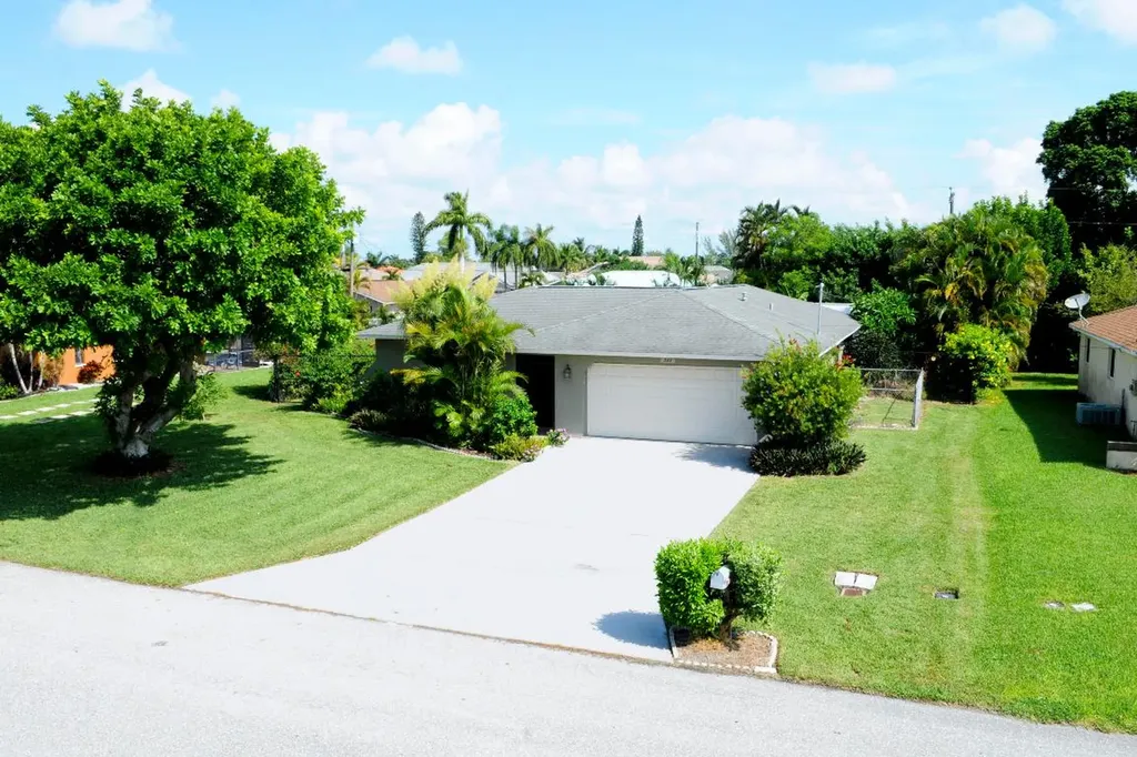 323 SE 31st Terrace Cape Coral FL 33904