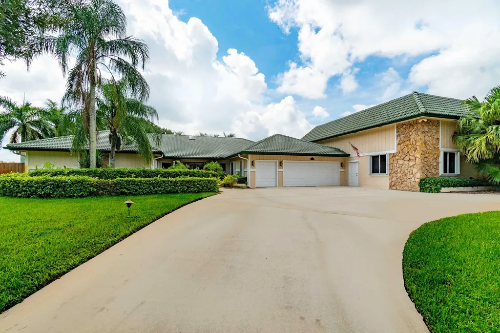 15880 Weatherly Road Wellington FL 33414