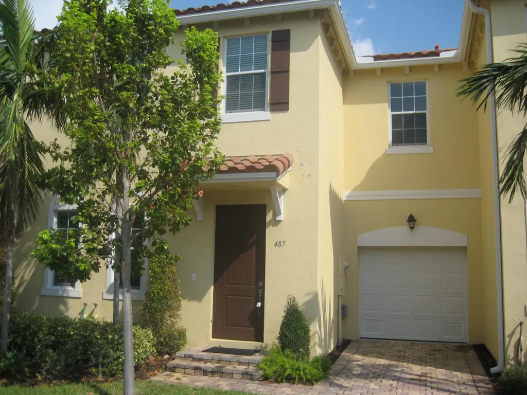 485 Graham Place Boynton Beach FL 33435