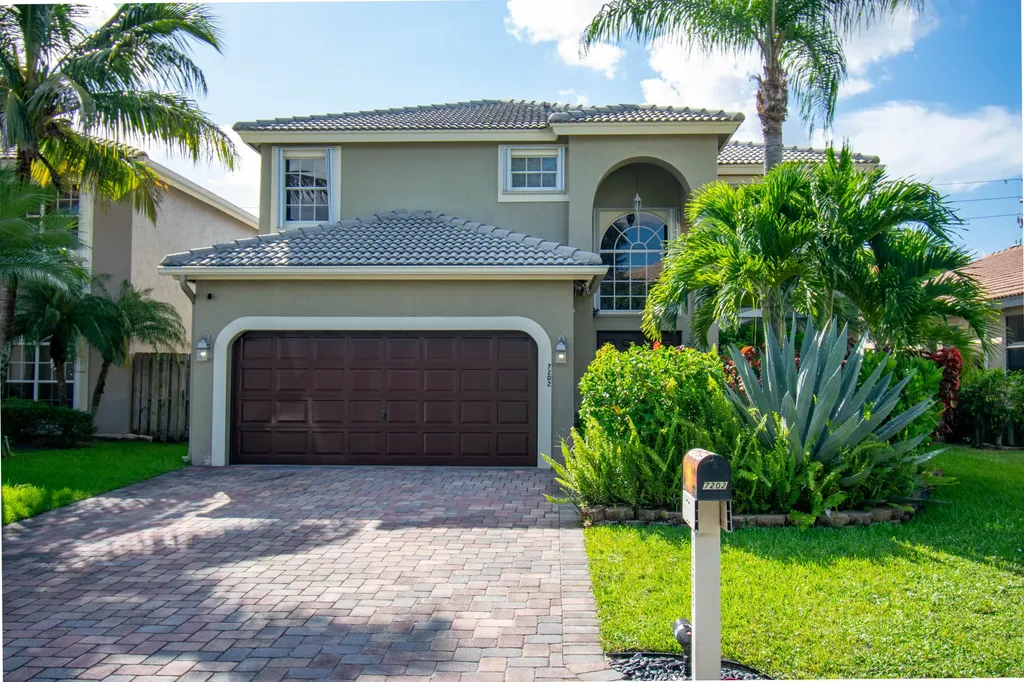 7202 Lake Island Drive Lake Worth FL 33467