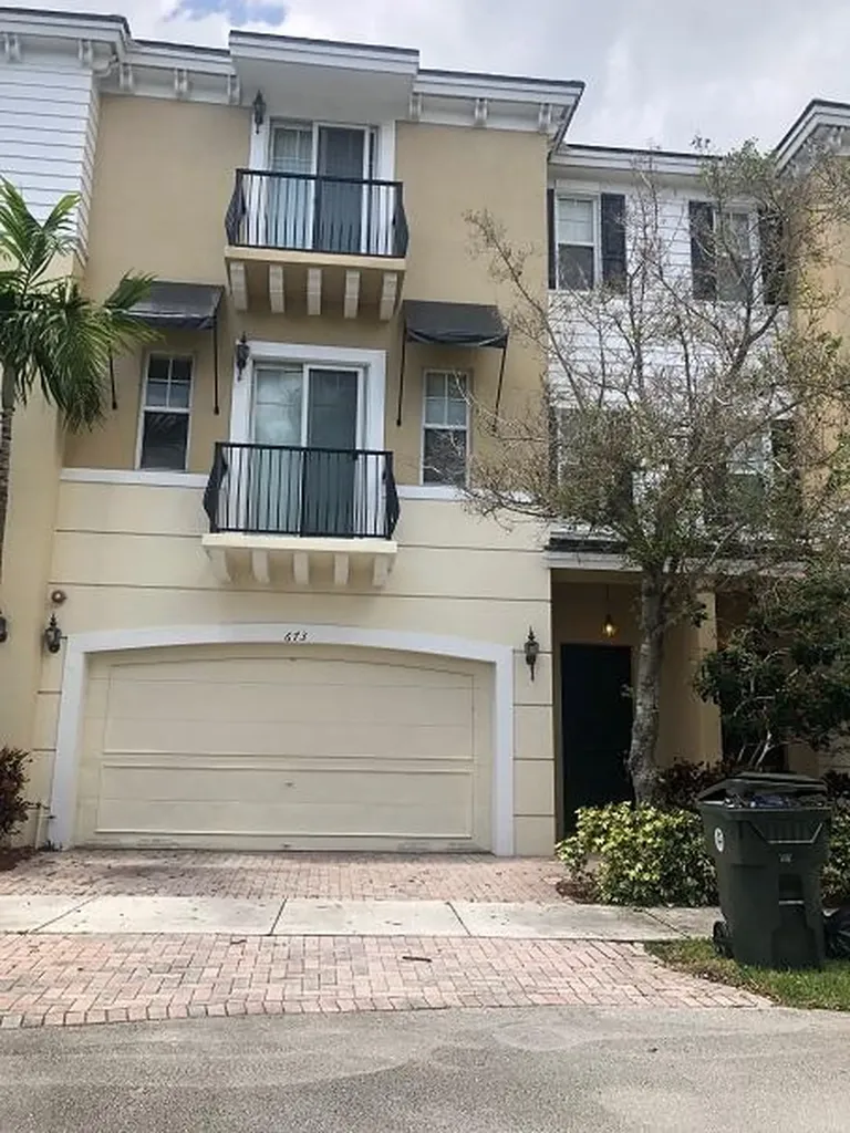 673 NW 38th Circle Boca Raton FL 33431