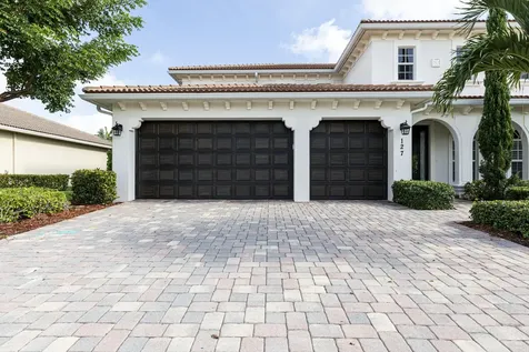 127 Manor Circle Jupiter FL 33458