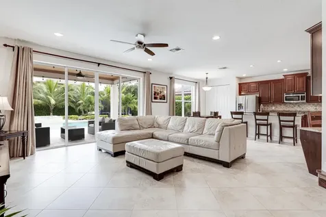 127 Manor Circle Jupiter FL 33458