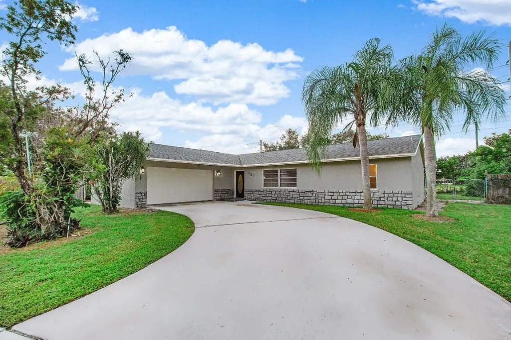 127 Finch Court Royal Palm Beach FL 33411