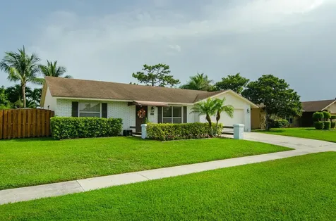 4791 Blue Pine Circle Lake Worth FL 33463