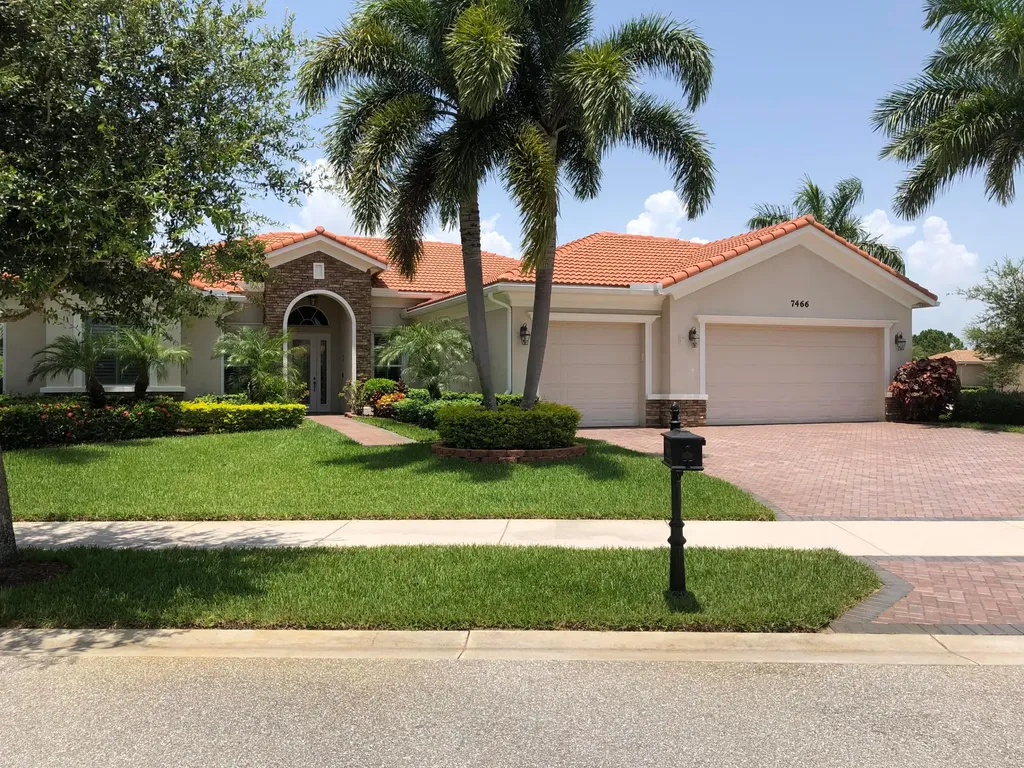7466 SE Belle Maison Drive Stuart FL 34997