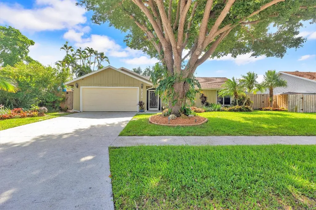 9384 Longmeadow Circle Boynton Beach FL 33436
