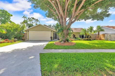 9384 Longmeadow Circle Boynton Beach FL 33436