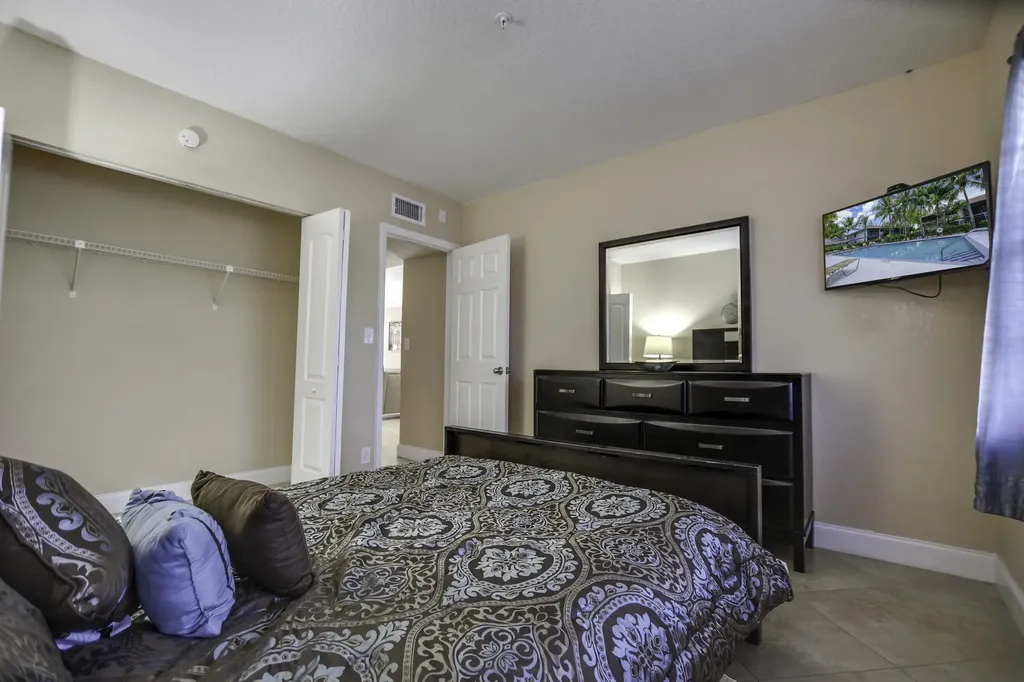 705-711 Linton Boulevard Delray Beach FL 33444