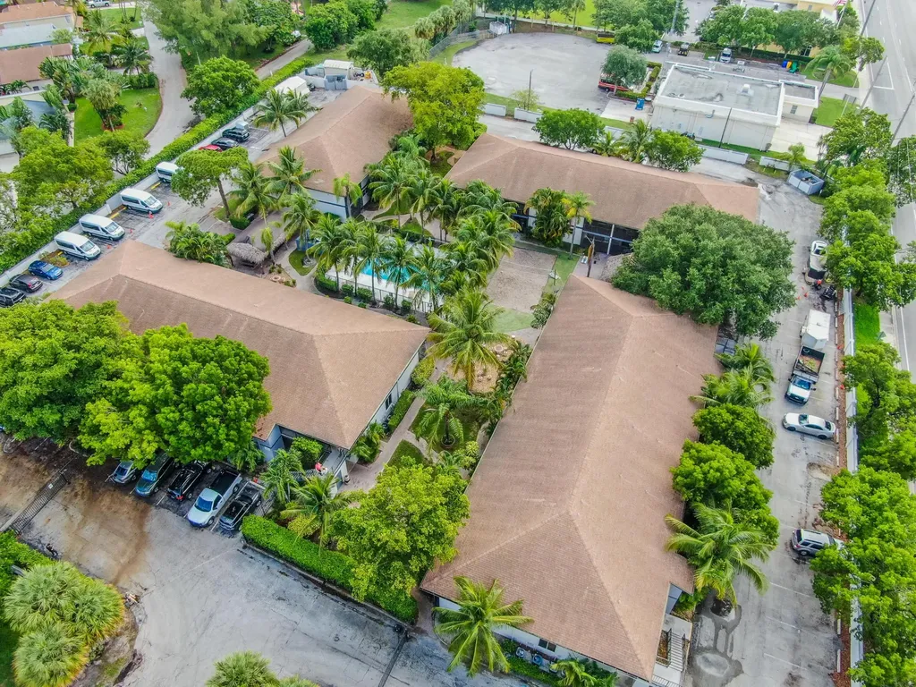 705-711 Linton Boulevard Delray Beach FL 33444