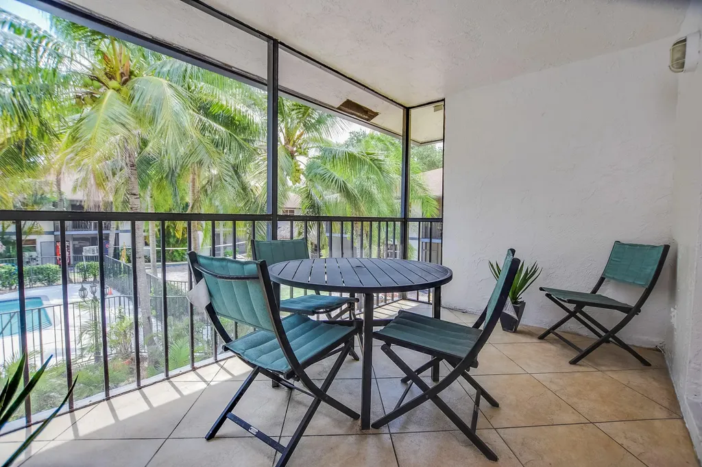 705-711 Linton Boulevard Delray Beach FL 33444