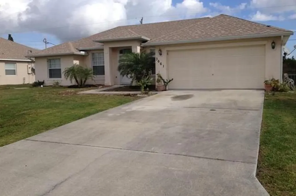 3661 SW Viceroy Street Port St Lucie FL 34953